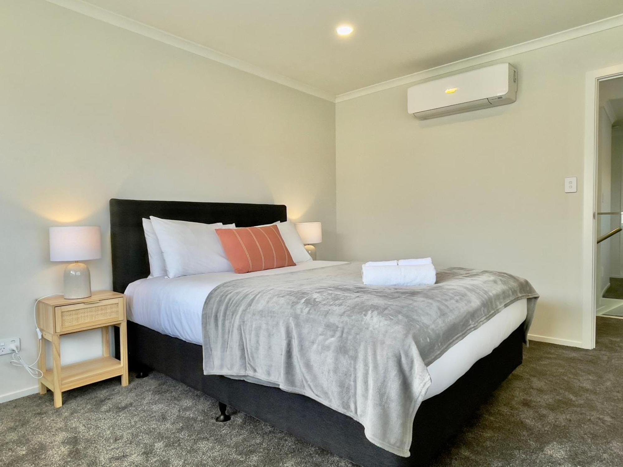 Sky Stars Brand-New Comfortable 3 & 4-Bedroom Houses โอ๊คแลนด์ ภายนอก รูปภาพ
